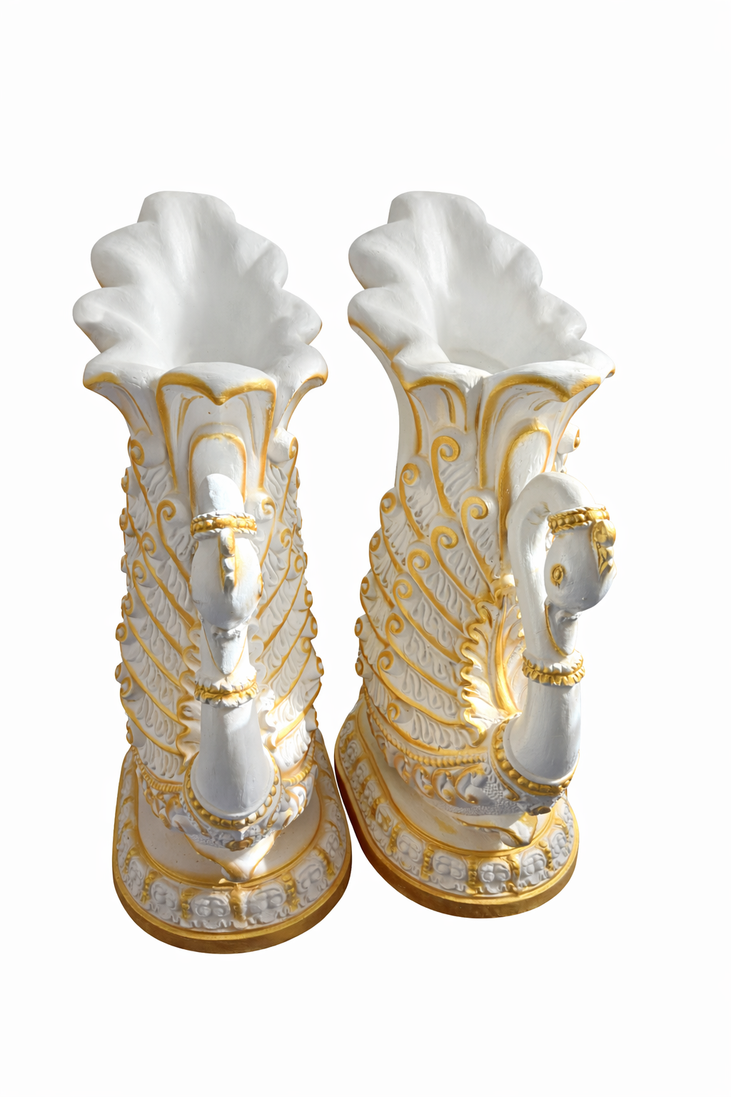 Swan motif decorative vase