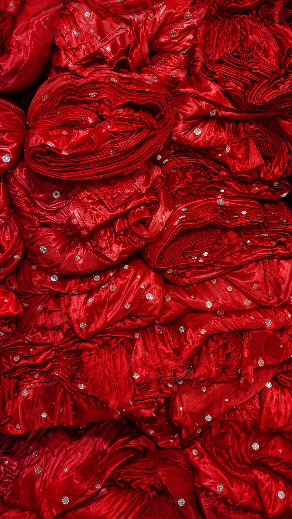 Drape-Mirror-Red-cloth