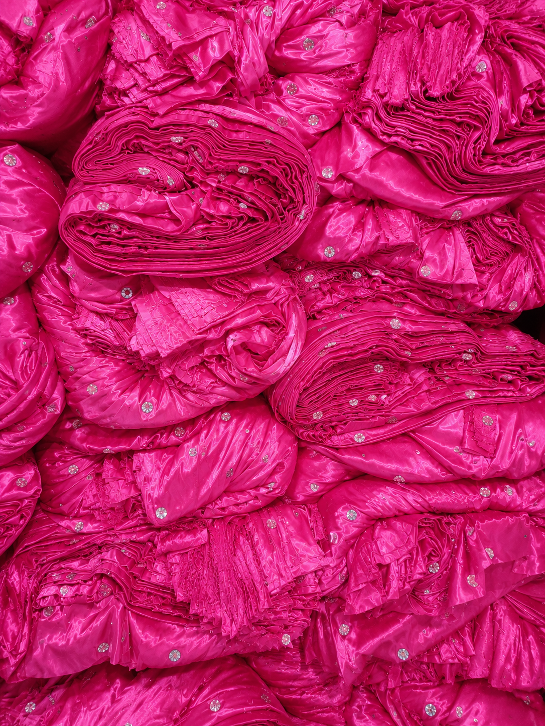 Drape-mirrior-cloth-dark-pink
